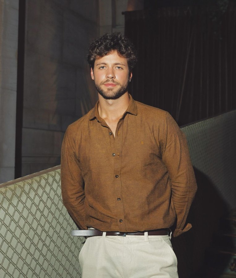 Instagram post by @gabrielsidney for Stella Artois. Caption reads: Late night paris 
at Coco w/ @stellaartoisbrasil....