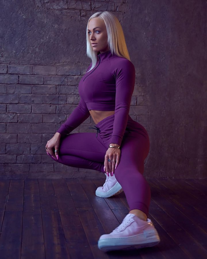 Instagram post by @kaisakuusnomm for Luminescence Collection. Caption reads: 😩 Esmaspäevast reedeni, esmaspäevast reedeni.......