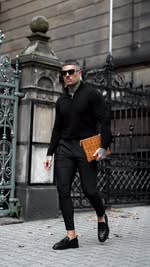 Instagram post by @arturkramer_ for Legend London. Caption reads: [...] #street with a #casual style from....