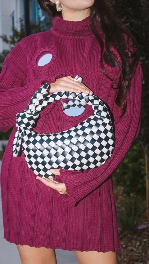 Instagram post by @pumpsandprotractors for Urban Expressions. Caption reads: [...] shine even brighter with my fave....