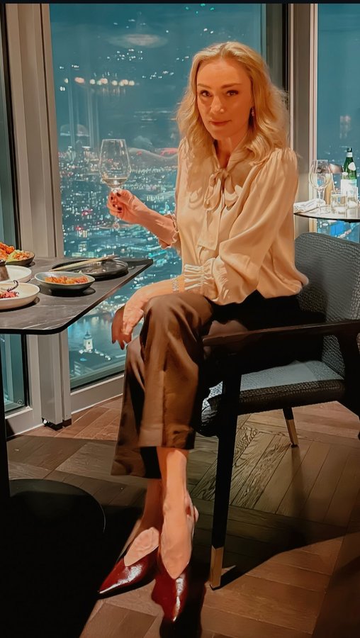 Instagram post by @lululoveslondon for Lucky Cat. Caption reads: [...] 😻🙀

Yes, this is the newly opened....