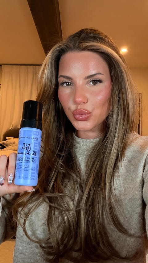 Instagram post by @iriskendall for Bumble and bumble.. Caption reads: [...] the BEST bombshell blowout with....