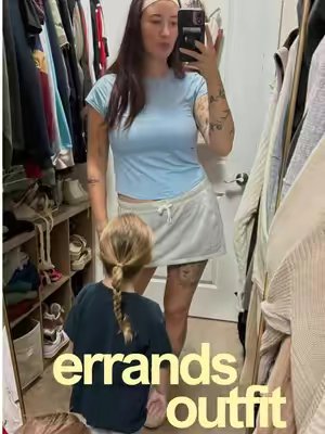 TikTok post by @jayydream for VENOCO. Caption reads: [...] #outfit #ootd #outfitinspo @Old Navy @VENOCO.