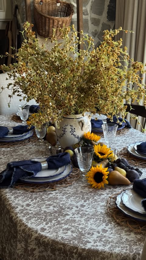 Instagram post by @salinamariahome for Pottery Barn. Caption reads: [...] the table for Thanksgiving with Pottery Barn....