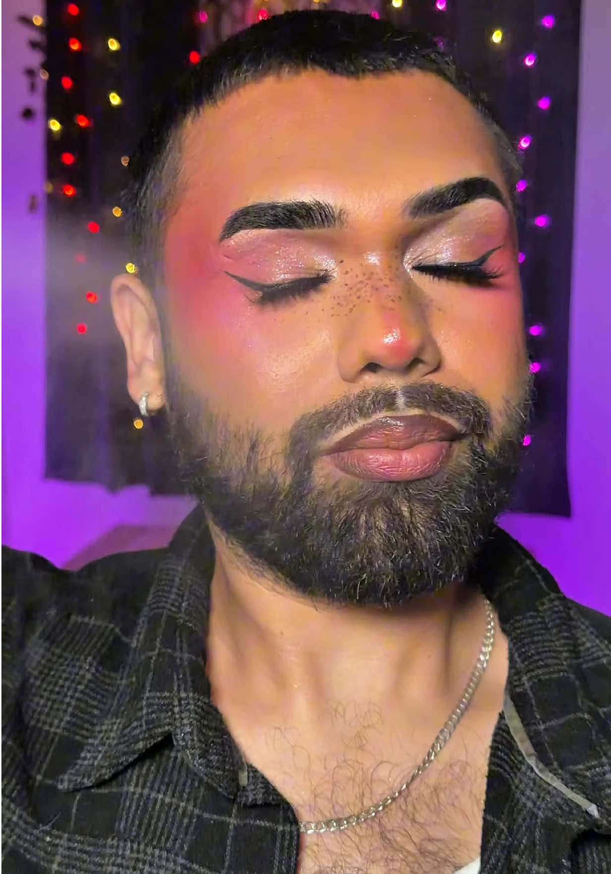 TikTok post by @kristians_makeup1 for ONE SIZE BEAUTY. Caption reads: @ONE SIZE BEAUTY OIL SUCKER IS BACK JUST IN [...].