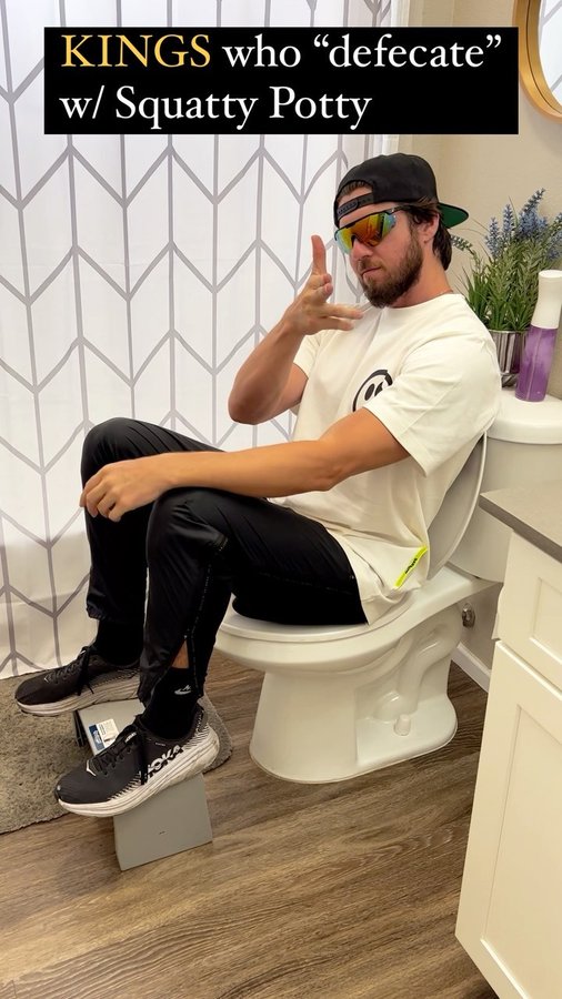 Instagram post by @lbarrowfitness for Squatty Potty. Caption reads: [...] 2…. There’s no in-between 😎 The....