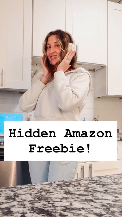 Instagram post by @goglitchdeals for Amazon Music. Caption reads: [...] Com•ment JAM to grab it! 👇👇....