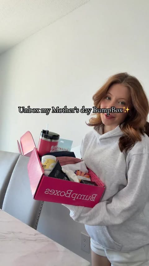 Instagram post by @itsjackiechalk for Bump Boxes. Caption reads: [...] pregnant mama this Mother’s Day! 💗✨....