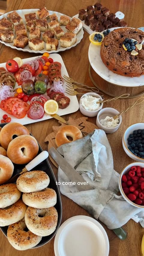 Instagram post by @finding.jules for Bob's Red Mill. Caption reads: [...] and the best baked goods - thanks to....