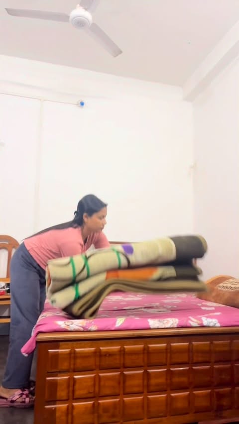 Instagram post by @saya_smita_official for Evereve Period Protection. Caption reads: Try this #evereve #periodpanty #ad.