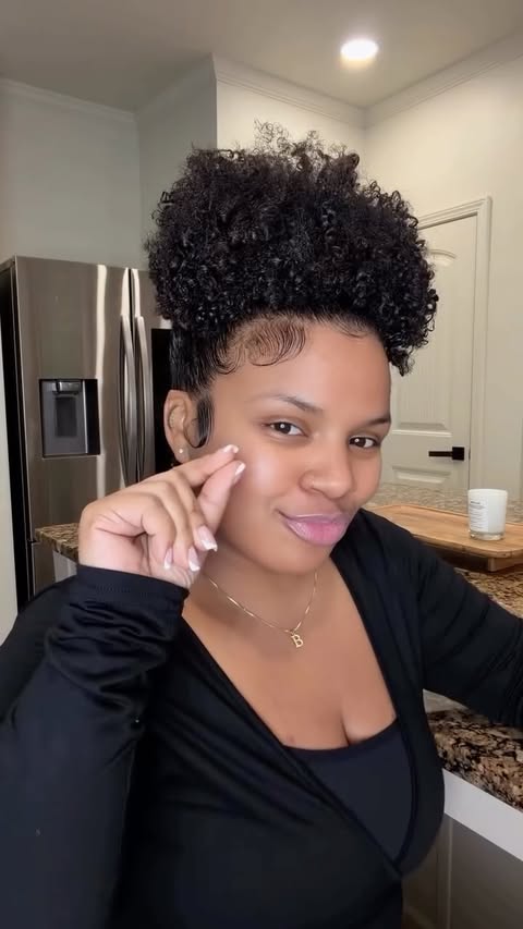 Instagram post by @bisforbawsy for Sherwin-Williams. Caption reads: [...] @loweshomeimprovement....