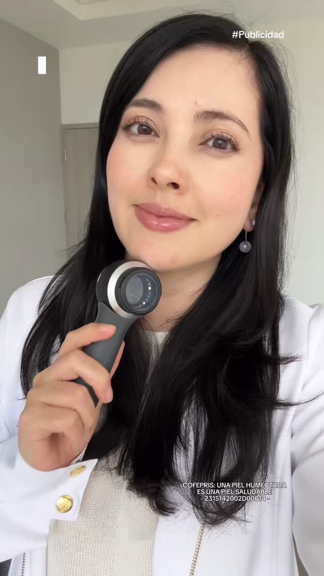 Instagram post by @brentello_derma for Lubriderm. Caption reads: [...] mantenerla súper hidratada ✨👩🏻‍⚕️....