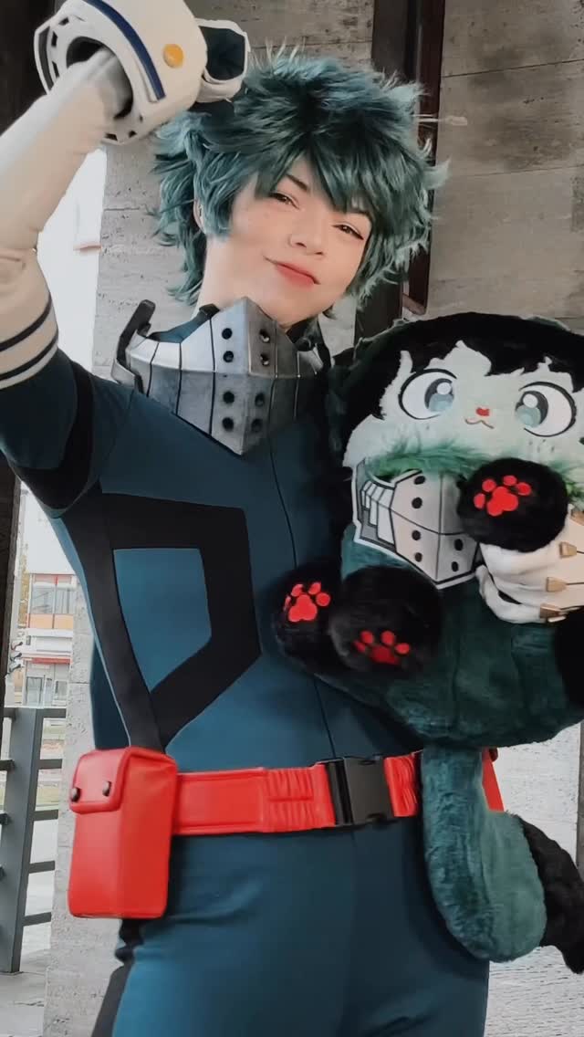 Instagram post by @tiny_teacake for Plushshop. Caption reads: [...] 🥹
.
.
remember to use ‘teacakecos’....