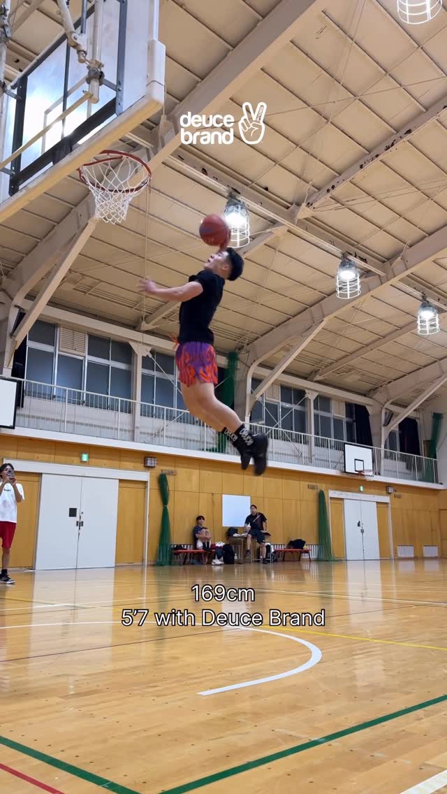 Instagram post by @kotakahashi.6 for Deuce Brand. Caption reads: [...] to dunk with no equipments
AirKo x....
