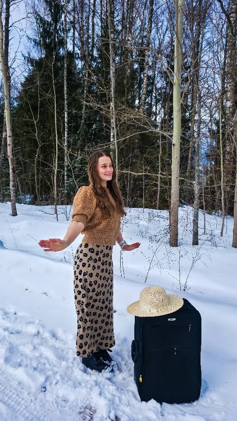 Instagram post by @b2rbelgrihin for Luminor Eesti. Caption reads: Ootamatu kiri lennufirmalt on miski, mida sa enne....