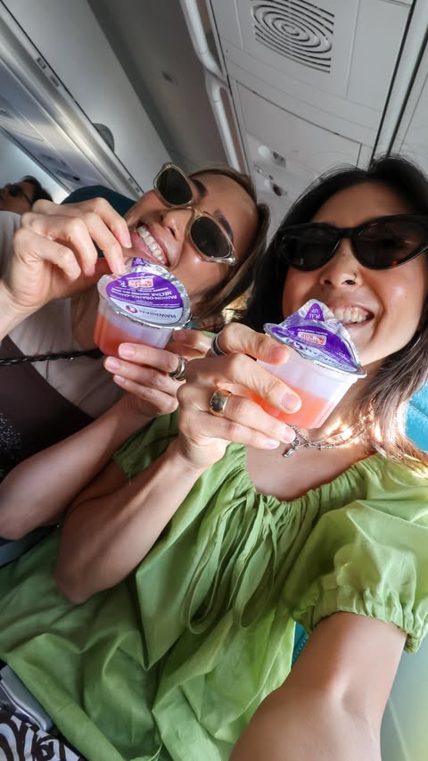 Instagram post by @hontashiga for Hawaiian Airlines. Caption reads: 12 Hours of Christmas with @hawaiianairlines,....