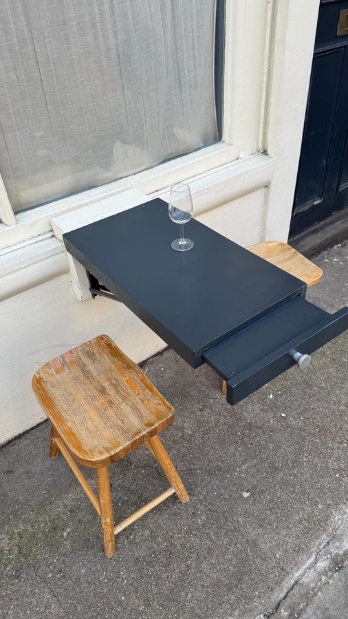 Instagram post by @gracemurrphy for Mulberry. Caption reads: @mulberryengland in LOVE.