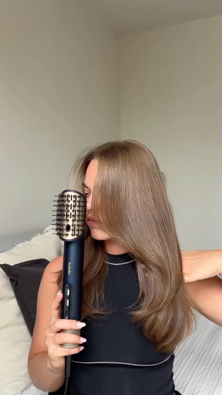 Instagram post by @styldbymaisie for BaByliss. Caption reads: I’ve been using the BaByliss Airwand for a month....