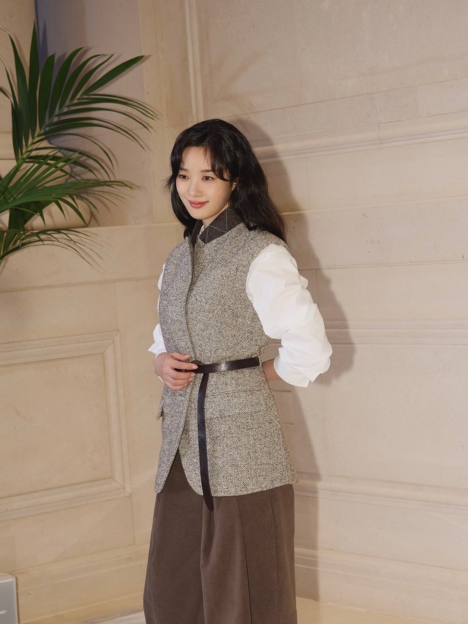 Instagram post by @leechungah for Brunello Cucinelli. Caption reads: [...] paths with so many dear souls at....