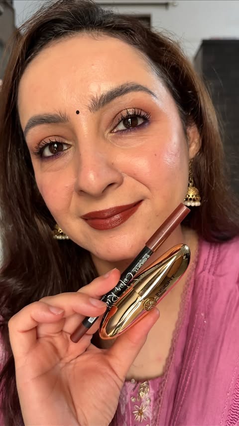 Instagram post by @the_makeup_cog for Insight Cosmetics. Caption reads: What a formula in budget👆🏻✨💯 @insightcosmetic....