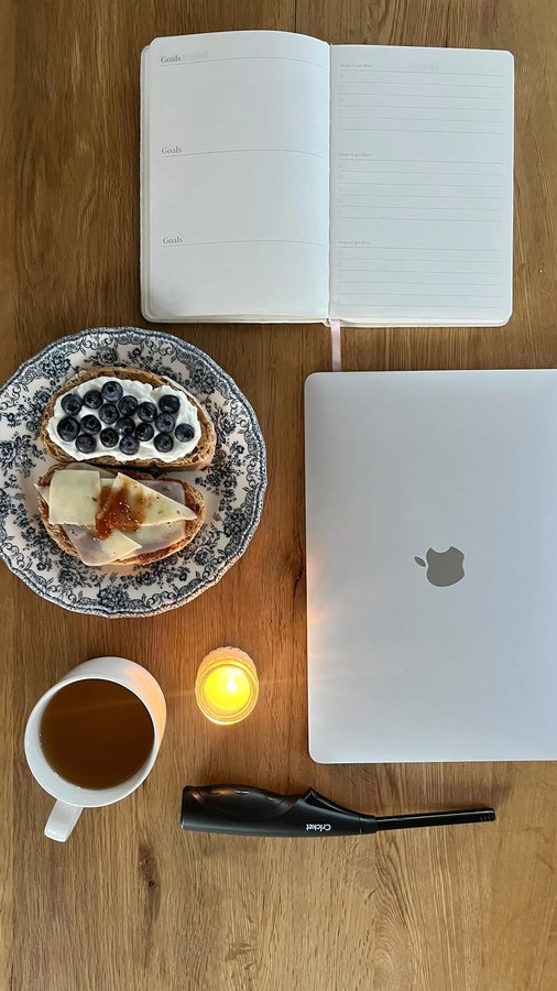 Instagram post by @sofiabebej for Selenichast. Caption reads: [...] are these 🥹 bebej26 for 26% off!🍓....