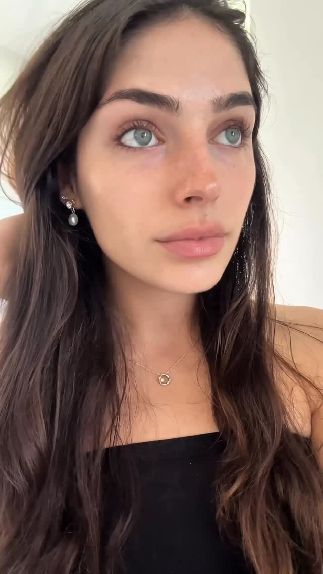 Instagram post by @canddegallo for Yepoda. Caption reads: what I wear when I don’t feel like wearing....