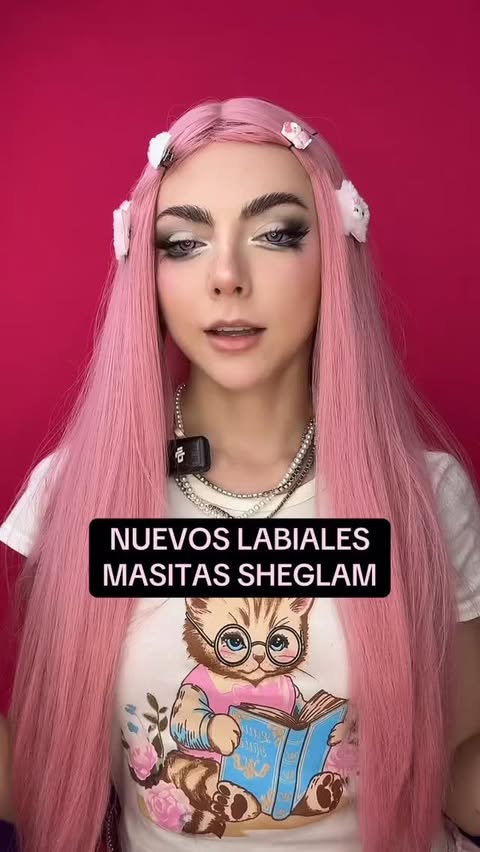 Instagram post by @cande.copello for SHEGLAM OFFICIAL. Caption reads: Nuevos labiales de @sheglam_official “Bounce Putty....