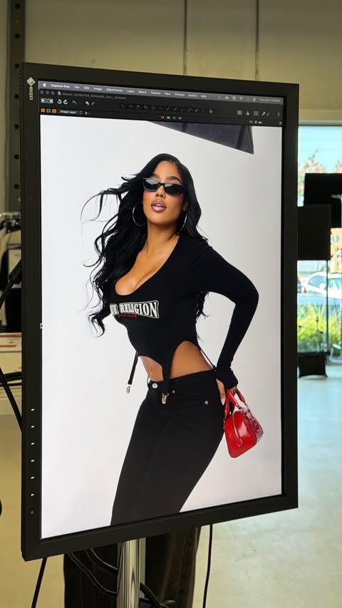 Instagram post by @andreinasntos for True Religion. Caption reads: 1, 2 or 3? A @truereligion pair of jeans has never....
