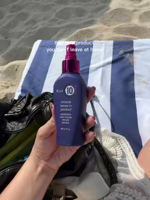 TikTok post by @flr.kimberlylynn for It's A 10 Haircare. Caption reads: Ich hab es immer dabei!! #leavein #itsaten....