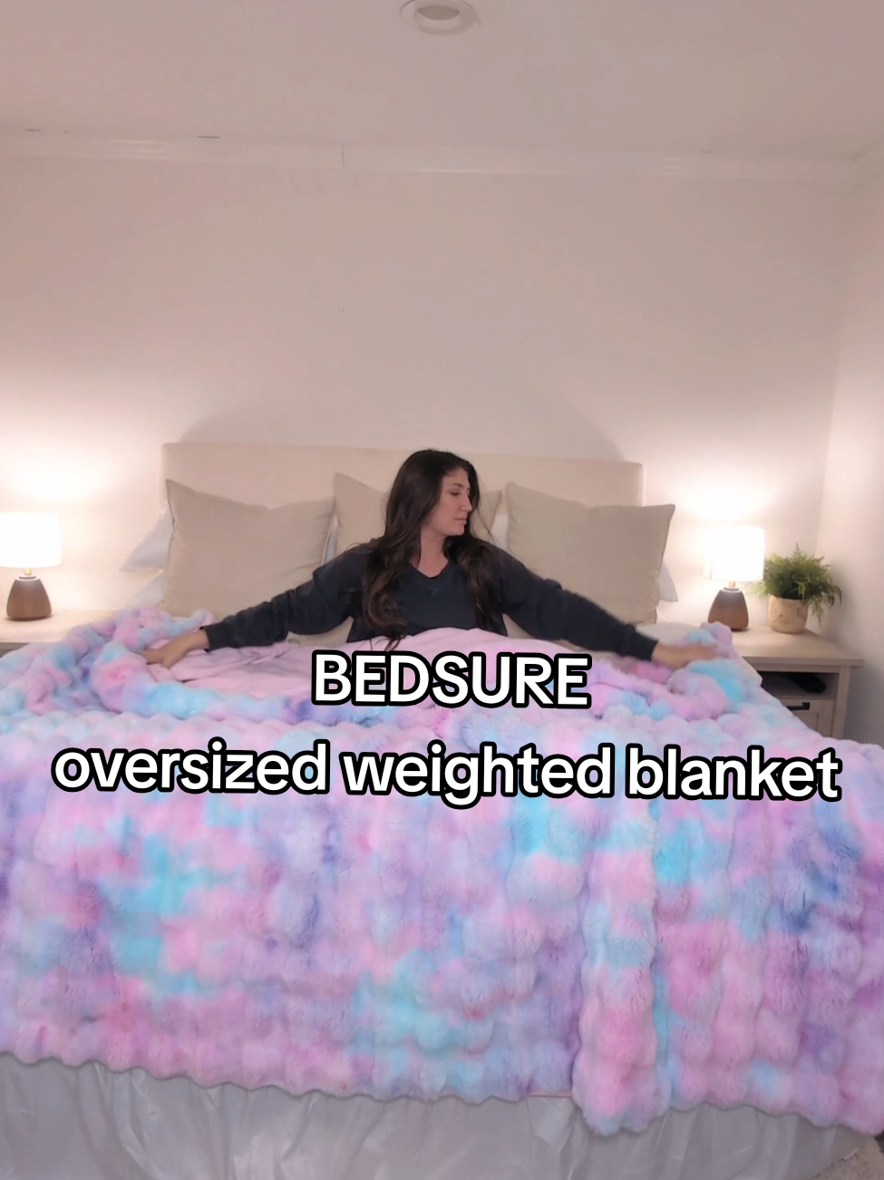 TikTok post by @caitlinsmith_5 for Bedsure Home. Caption reads: This 10lb King size weighted blanket is....