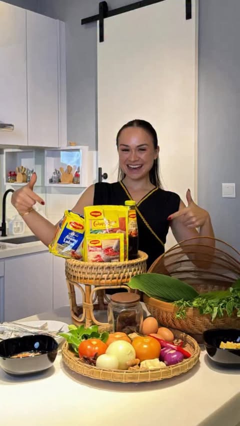 Instagram post by @corajeanc for MAGGI Belgium. Caption reads: Kaamatan is the time for gatherings, gratitude and....