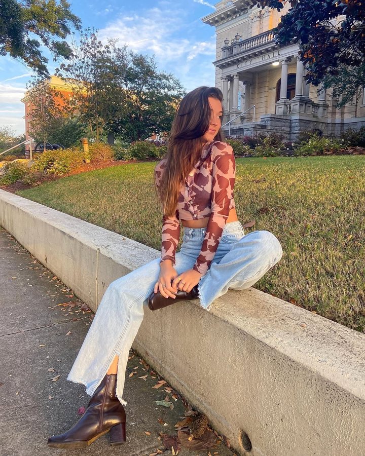 Instagram post by @mel______d for GOLD HINGE. Caption reads: Wednesday fit🐪😜.
