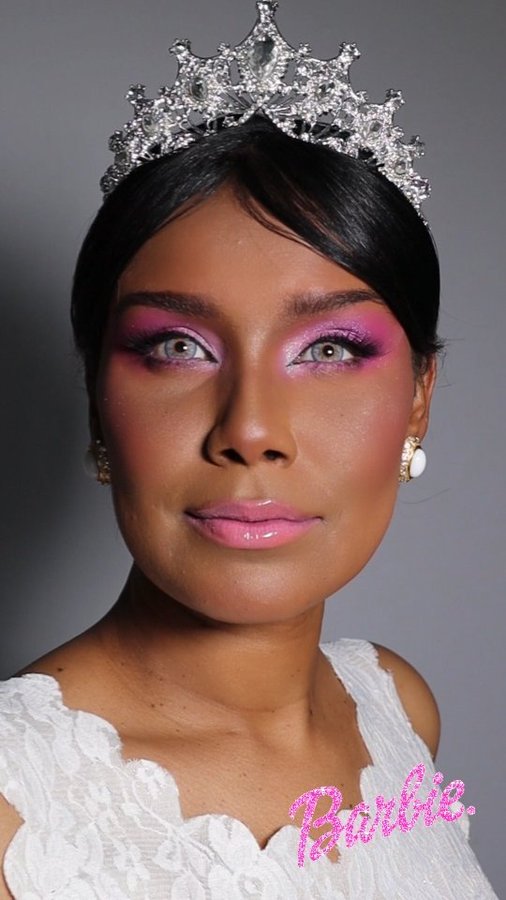 Instagram post by @mclaudbeauty for Be Coyote. Caption reads: 𝙱𝙰𝚁𝙱𝙸𝙴 - @becoyote Look

@becoyote - All....