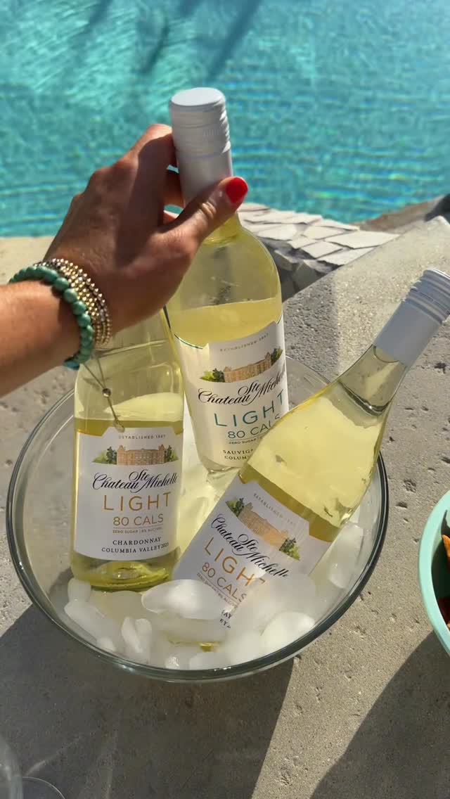 Instagram post by @avocado_bella for Chateau Ste. Michelle Winery. Caption reads: #ad21+ Girls night with @chateaustemichelle’s....