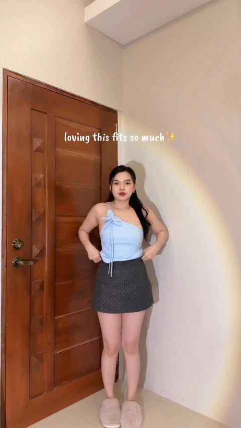Instagram post by @krishawong_ for Shopee Philippines. Caption reads: love this fit so muchiee✨Top link here: #ootd....