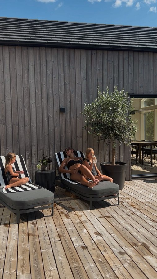 Instagram post by @ooarven for Beliani. Caption reads: Reklam för @beliani_sverige☀️
Nu har vi äntligen....