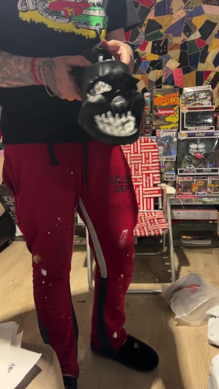 Instagram post by @herdadhatesme for Palace Skateboards. Caption reads: MAIL TIME LIVE 
EPISODE 6 (PART 2&3)
In the middle....