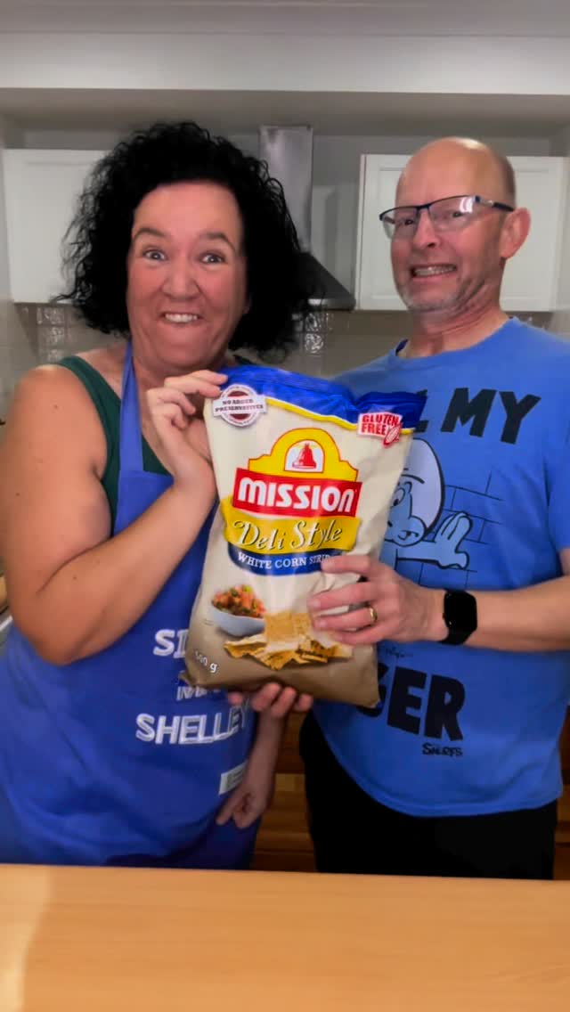 Instagram post by @simplymrsshelley for Mission Foods. Caption reads: Chilli nachos using @missionfoodsanz white corn....