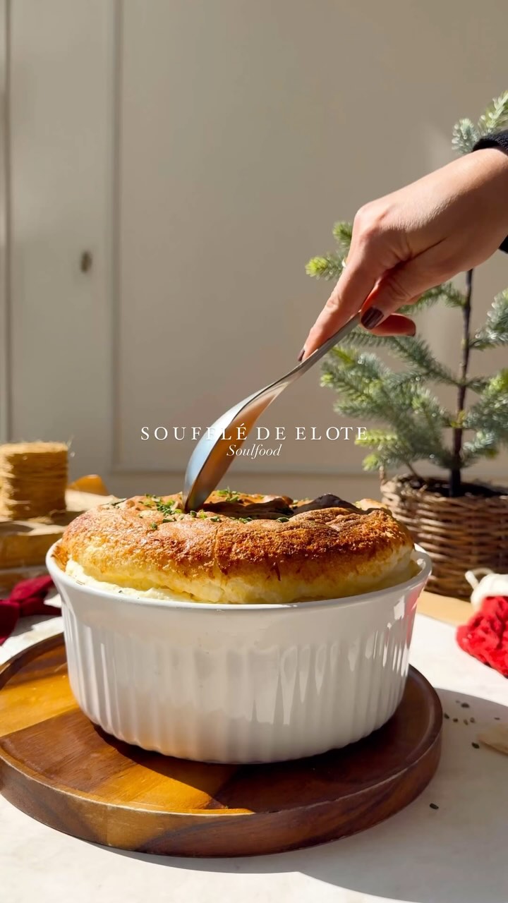 Instagram post by @soulfoodmx for Campbell's. Caption reads: Souffle de elote. Una delicia para acompañar los....