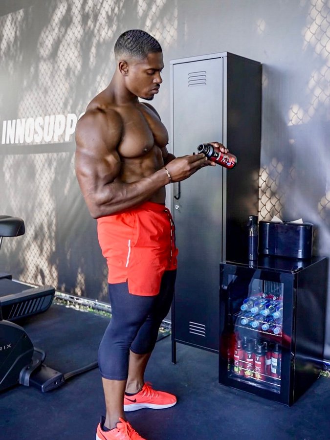 Instagram post by @simeonpanda for Inno Supps. Caption reads: @innosupps Volcarn 2000 before every workout [...].