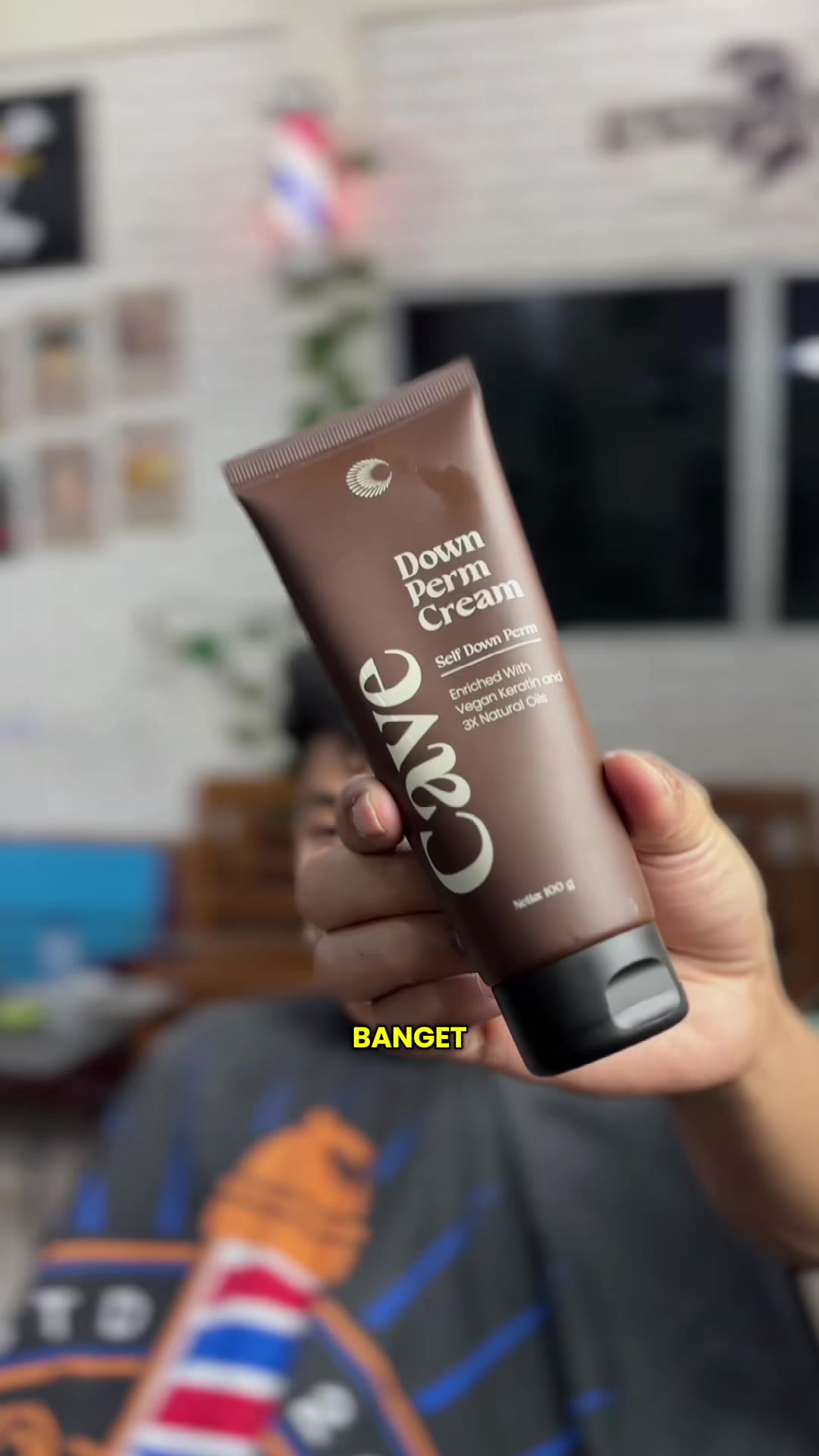 TikTok post by @konengbarbers for Cave Men's Grooming. Caption reads: Pelurus rambut tanpa catok pake @CAVE Men's....