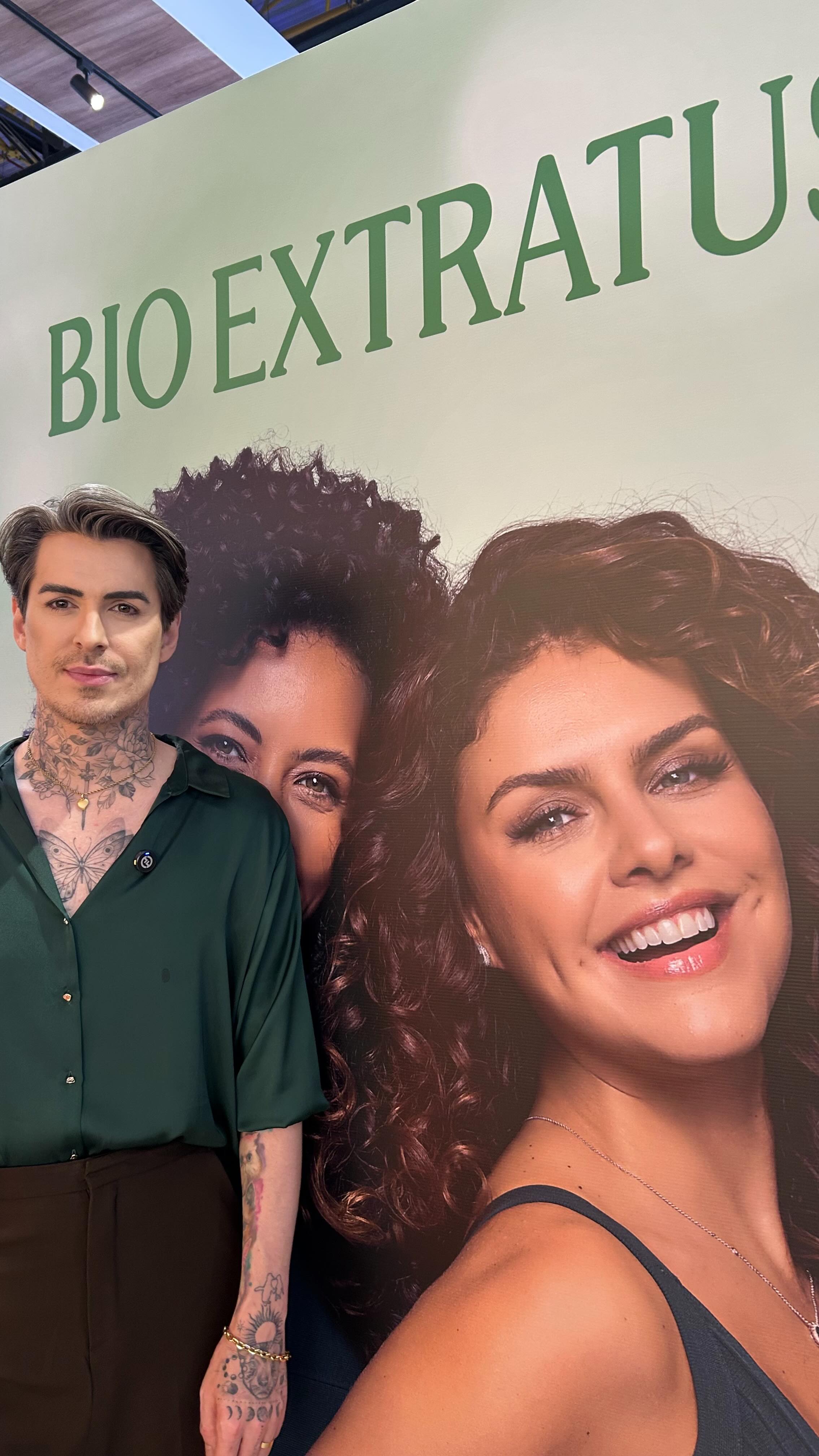 Instagram post by @lucasrodriguezhair for Bio Extratus. Caption reads: Hoje foi dia de visitar a @bioextratus e conferir....