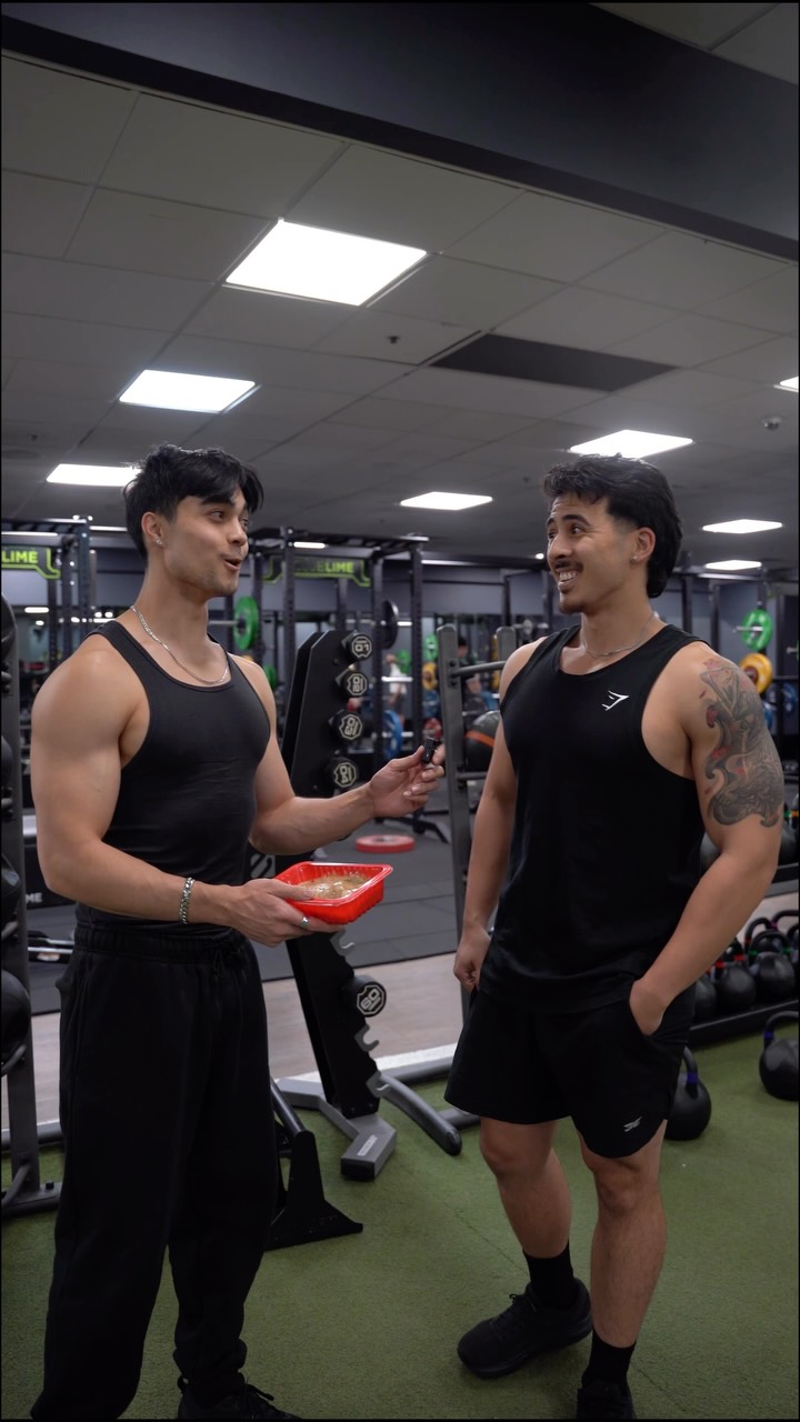 Instagram post by @brendanwongfit for My Muscle Chef. Caption reads: How many grams of protein in this @mymusclechef....