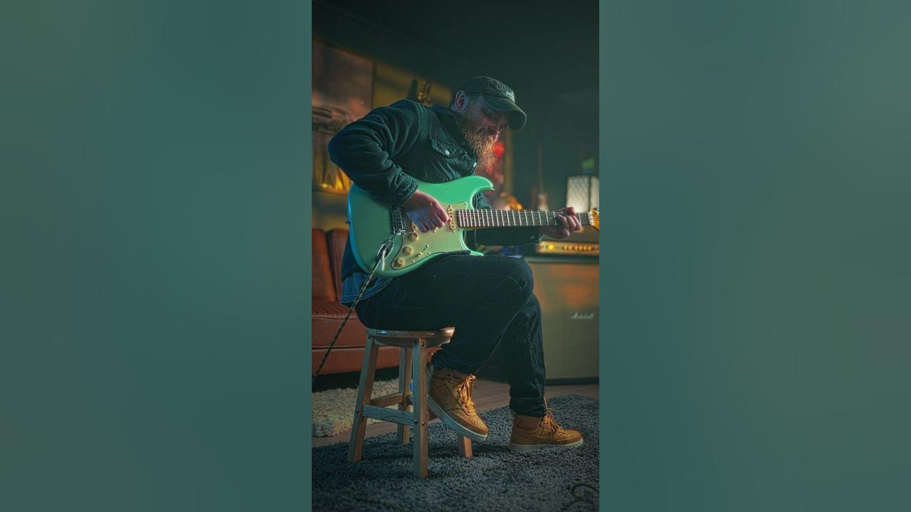 YouTube post by @jamiemorrissey for Fender. Caption reads: [...] Hendrix-Foxy Lady

This was using the....