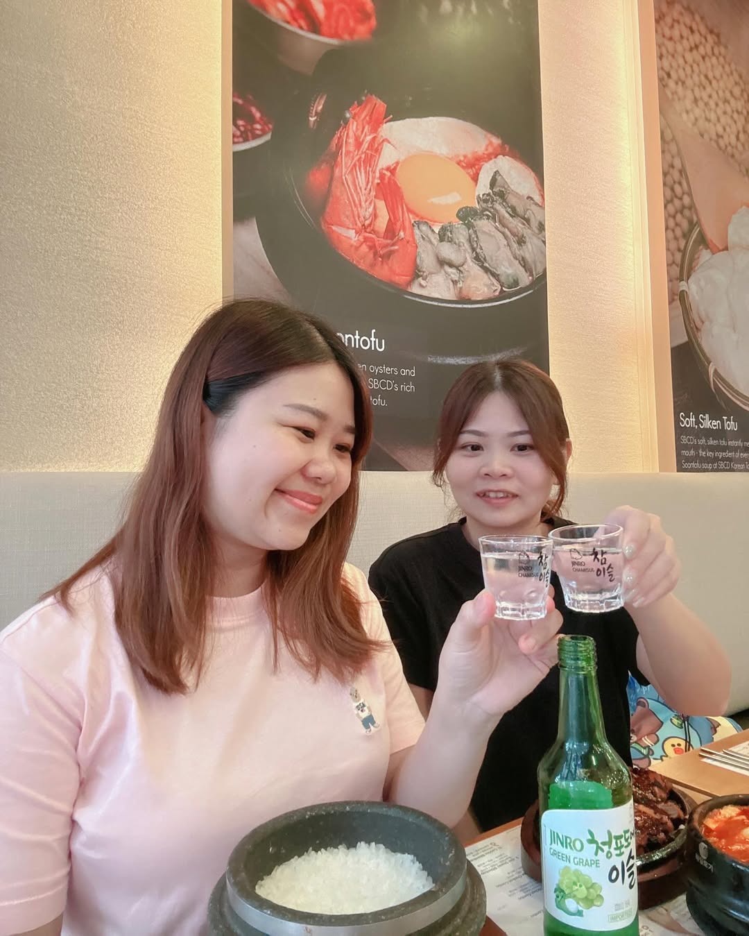 Instagram post by @jaimechoco for HiteJinro Global. Caption reads: Enjoy KOREAN NO.1 SOJU JINRO with my best sister....