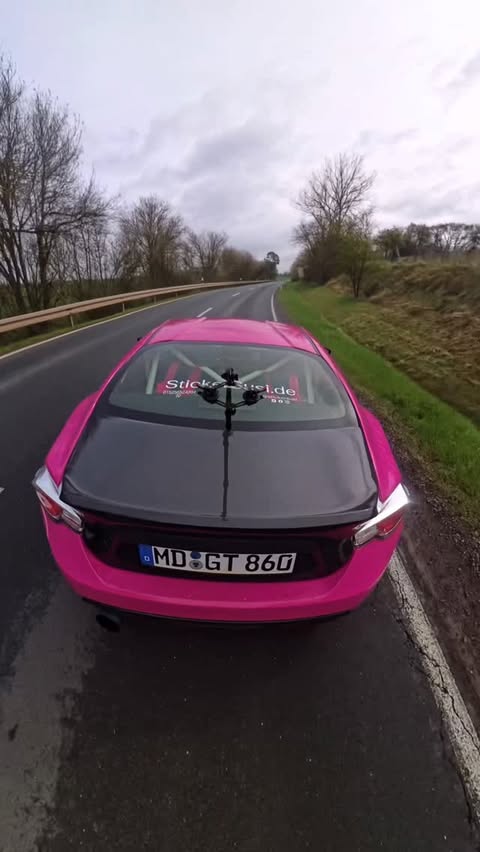 Instagram post by @me.stickersusi for GASOLINAS. Caption reads: I did it😍🩷 Insta 360 on the back of the car, fix....