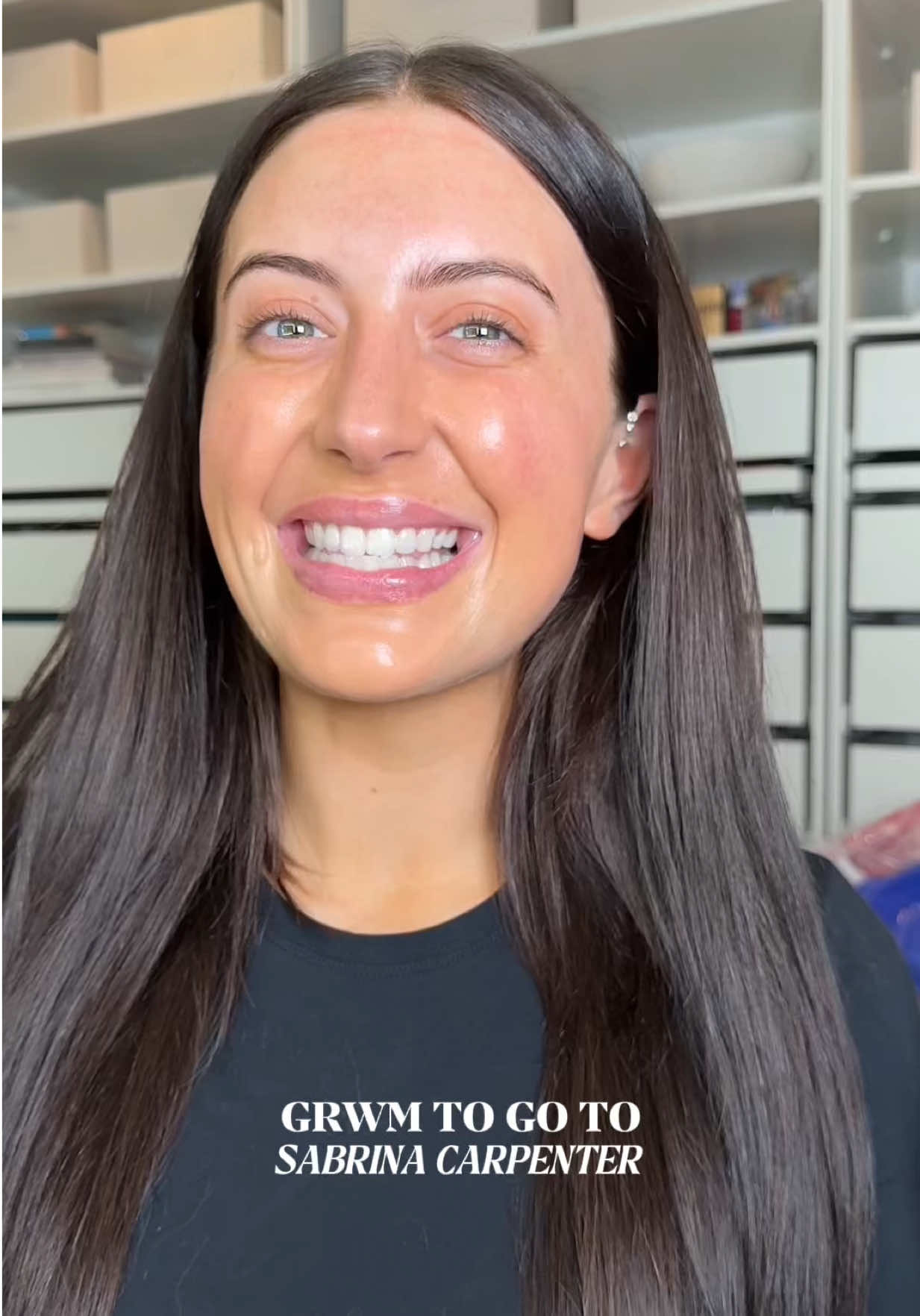 TikTok post by @alexisoakleyy for Sacheu. Caption reads: Sabrina Carpenter tonight with @SACHEU Beauty US....