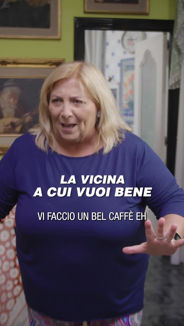 Instagram post by @casasurace for SKY. Caption reads: Non è amicizia è connessione 
#adv #SkyWifi....