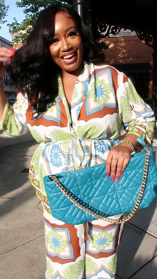 Instagram post by @simplysonja_m for Ashley Stewart. Caption reads: [...] this Sunday for Mothers Day!....