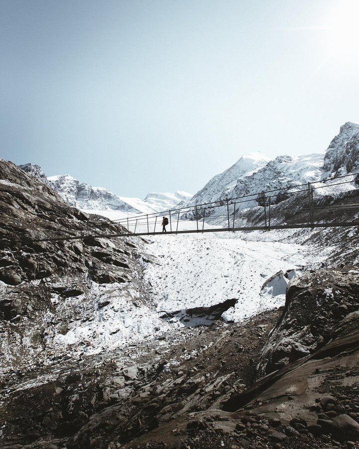 Instagram post by @supertrampeur for Discover Earth. Caption reads: That was the first time I decided to go properly....